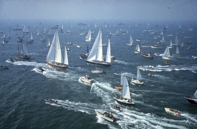1973: Start of the first Whitbread Round the World Yacht Race with Chay Blyth's 'Great Britain II' leading Eric Tabarly's French entry 'Pen Duick VI'. Photo by Bob Fisher/PPL Photo Agency