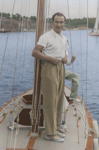 Knud Reimers on an International 5m. Photo Oscar Norberg 1937