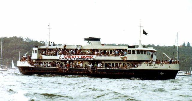 Skiff Spectator Ferry